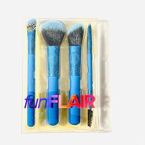 Fun Flair Brush Set of 4 - Picture 3 of 7